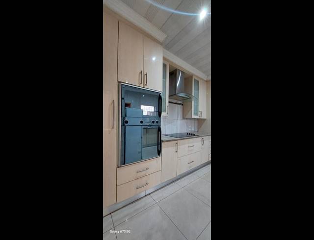 4 BEDROOM HOUSE FOR SALE IN KARENPARK